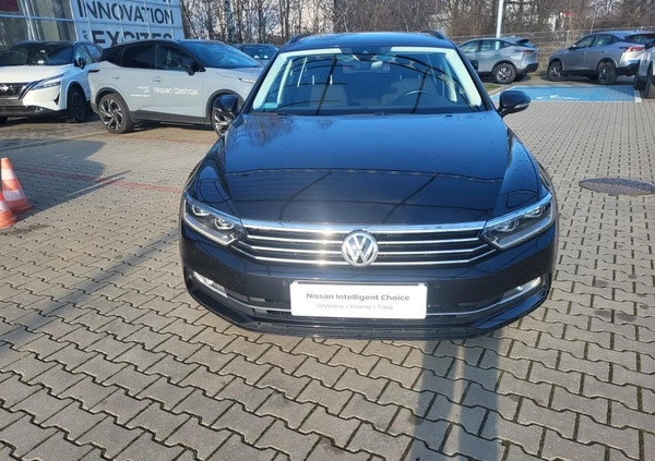 Volkswagen Passat cena 69900 przebieg: 148000, rok produkcji 2019 z Międzylesie małe 326